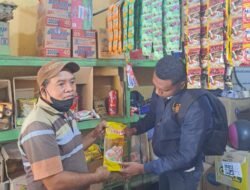Sat Reskrim Polres Sarmi Lakukan Pengecekan Harga Sembako di Sejumlah Toko dan Kios