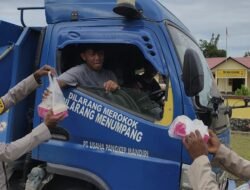Polsek Bonggo Berbagi Takjil, Wujud Kepedulian dan Toleransi di Bulan Suci Ramadhan
