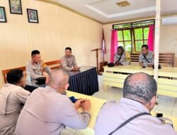 Guna Tingkatkan Kinerja Bhabin Sat Binmas Gelar Anev Bhabinkamtibmas di Polsek Sarmi Kota