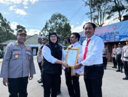 Pemberian Penghargaan Kepada Polres Lanny Jaya