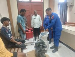 Satpolairud Polres Sarmi Fasilitasi Penyerahan Speedboat Temuan kepada Pemilik Asal Mamberamo Raya