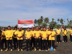 Jelang HUT Bhayangkara ke-80, Polres Sarmi Gelar Bakti Sosial Bersih Pesisir Pantai Kalibagre