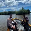 Kapolsek Pantai Barat Sambangi Kampung dan Serahkan Tali Asih kepada Ondoafi, Perkuat Sinergi Jaga Kamtibmas
