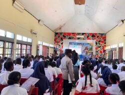 Sat Binmas Polres Sarmi Berikan Edukasi Hukum dan Bahaya Narkoba kepada Siswa Baru SMAN 1 Sarmi