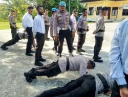 Disiplin Dimulai dari Penampilan, Sipropam Polres Sarmi Gelar Pemeriksaan Sikap Tampang Personel