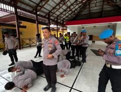 Sipropam Polres Sarmi Rutin Gelar Pemeriksaan Kelengkapan Administrasi Personel