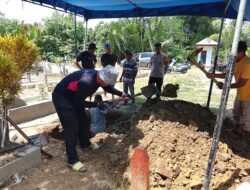 Wujud Solidaritas Keluarga Besar Polri, Kapolsek Pantai Barat Hadiri Rumah Duka Bapak dari Anggota Polsek Pantai Barat