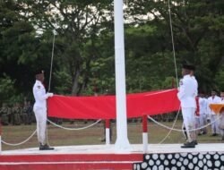 Tutup Rangkaian HUT ke-81 RI, Kapolres Sarmi Hadiri Upacara Penurunan Bendera