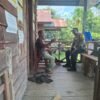 Kapolsek Tor Atas Sambangi Warga Kampung Samanente, Perkuat Sinergi Jaga Kamtibmas